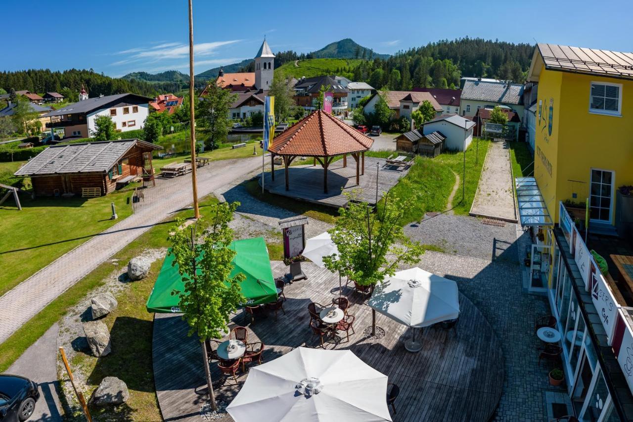 Familie Zuser Hotel Garni Mitterbach Bagian luar foto