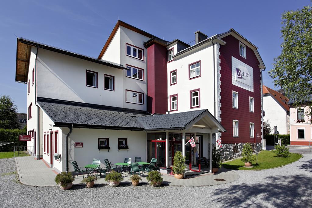 Familie Zuser Hotel Garni Mitterbach Bagian luar foto