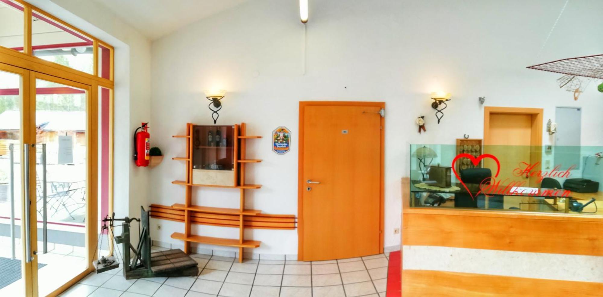 Familie Zuser Hotel Garni Mitterbach Bagian luar foto