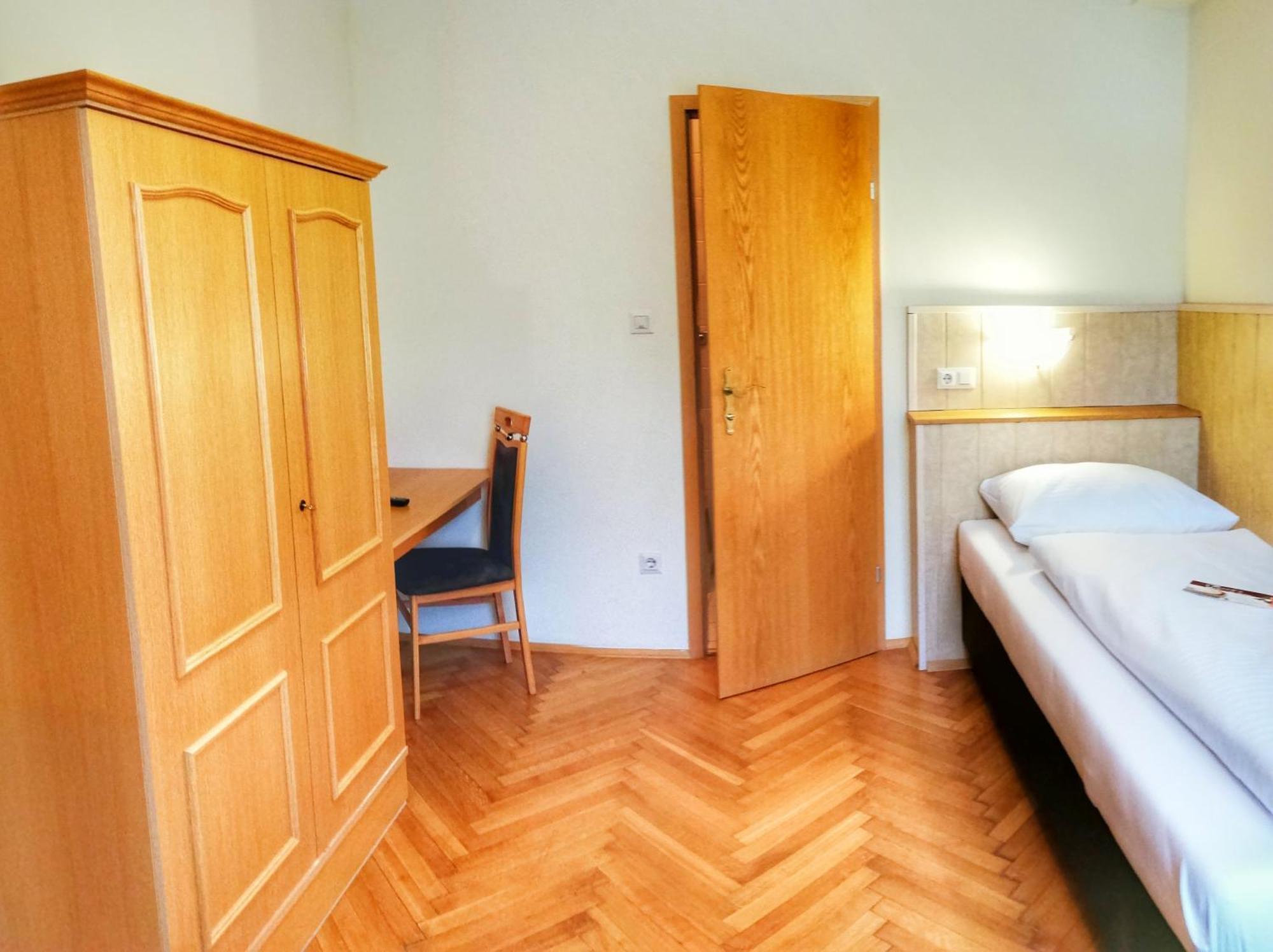 Familie Zuser Hotel Garni Mitterbach Bagian luar foto