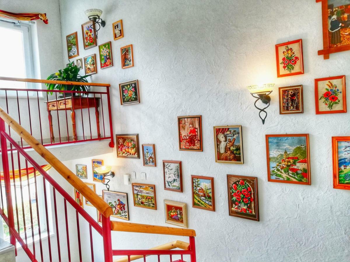 Familie Zuser Hotel Garni Mitterbach Bagian luar foto