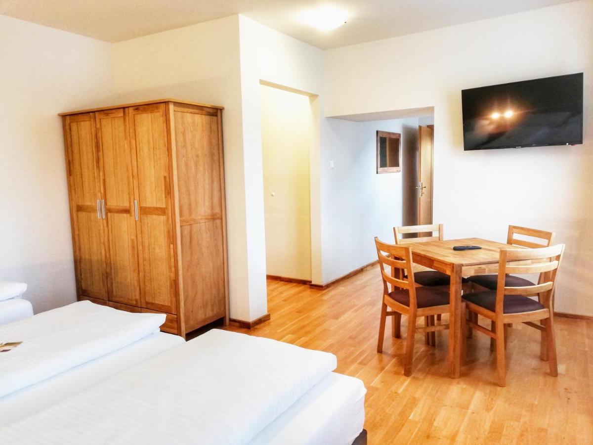 Familie Zuser Hotel Garni Mitterbach Bagian luar foto