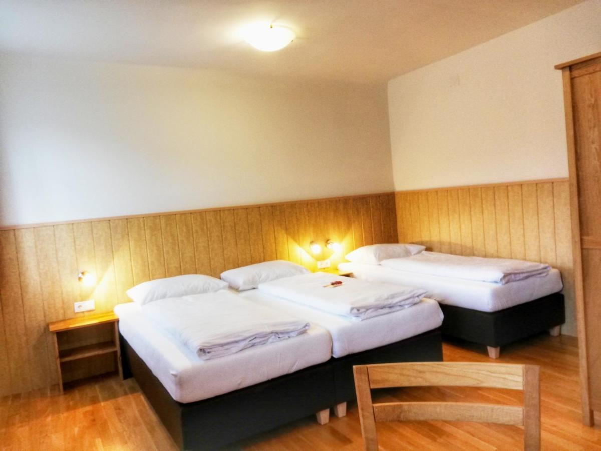 Familie Zuser Hotel Garni Mitterbach Bagian luar foto