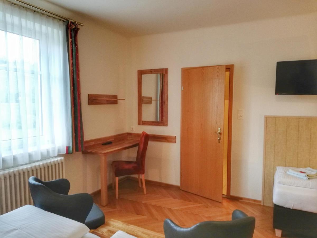 Familie Zuser Hotel Garni Mitterbach Bagian luar foto